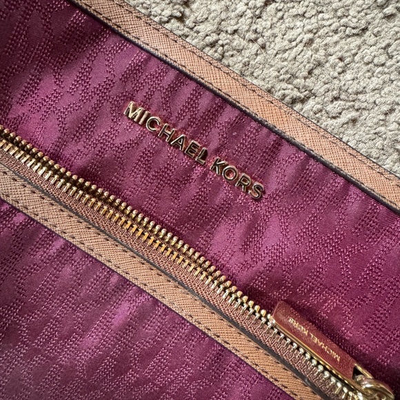 Michael Kors adjustable Crossbody bag - Picture 7 of 7